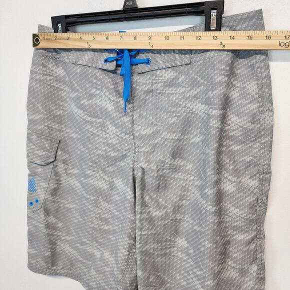 Under Armour UA Reblek Boardshorts Mens 32 Gray Blue 10" Inseam 1271514 - Picture 11 of 12